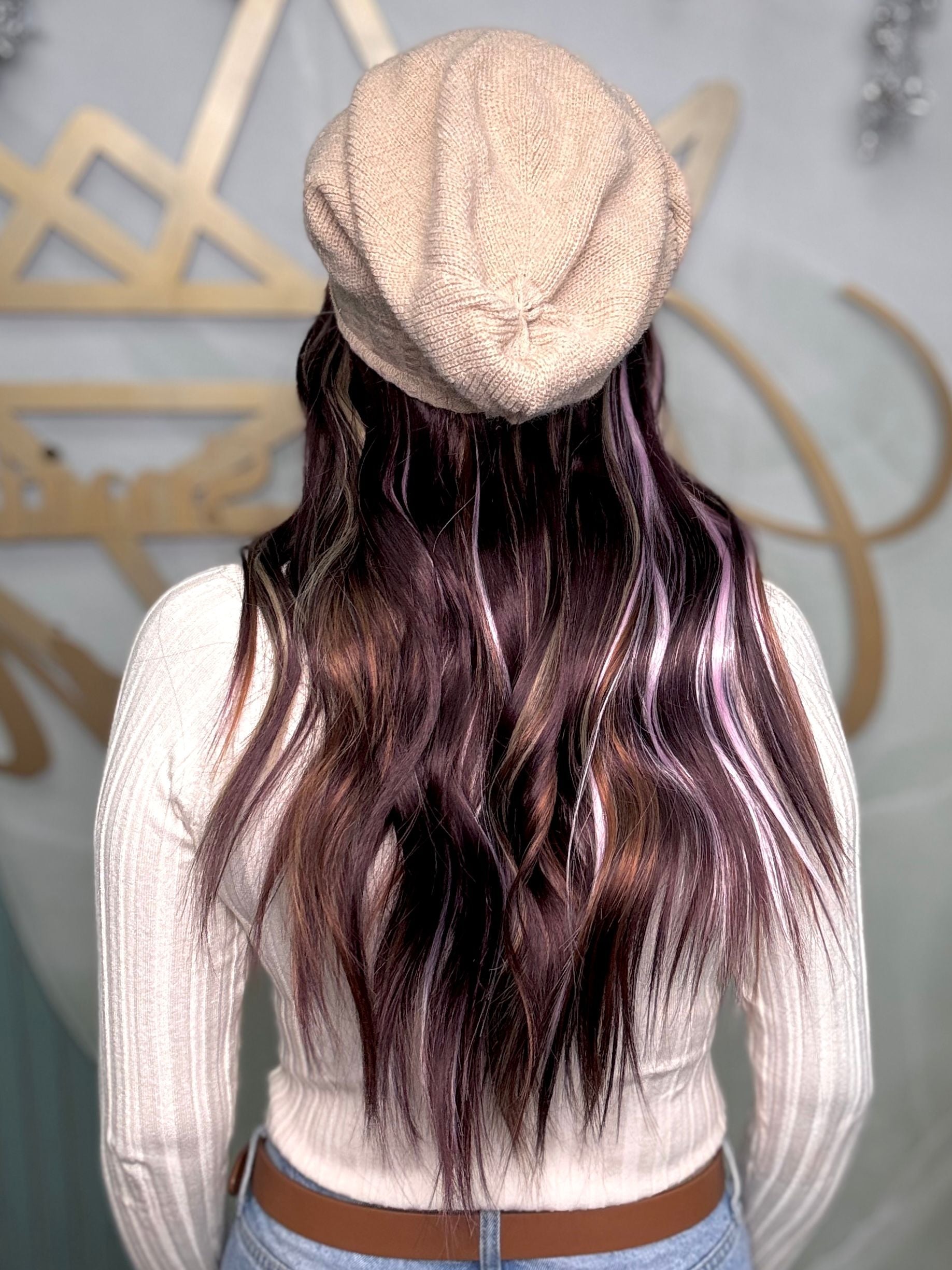 **Clarissa Beanie (Plum Après)