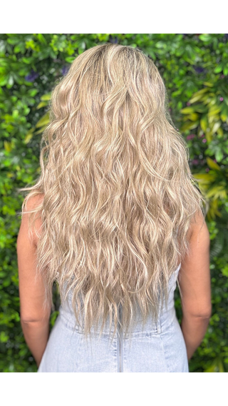 *Blondechell (Barefoot Blonde)