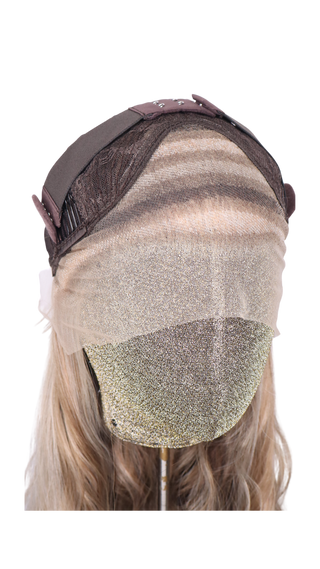 Kirsten (Sandy Bronde)